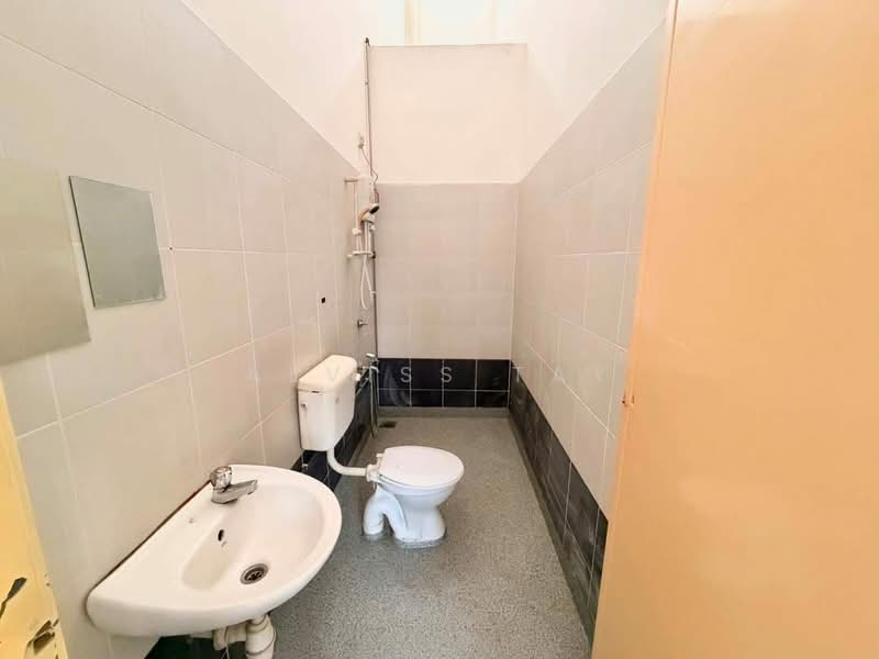 Rumah Teres 2-Tingkat untuk Dijual di Bandar Jaya Putra (Johor Bahru) - Alviss Tay - Bathroom - PropertyGuru.com.my