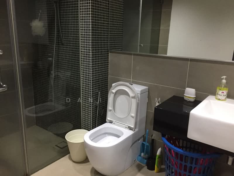 Apartment for Rent at V Residence Suites @ Sunway Velocity - Daniel Lim - Bathroom - PropertyGuru.com.my