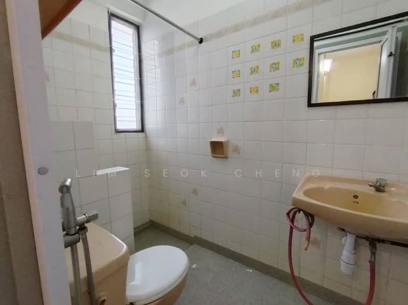 Apartment for Rent at Lavinia Apartments - Lim Seok Cheng - Bathroom - PropertyGuru.com.my