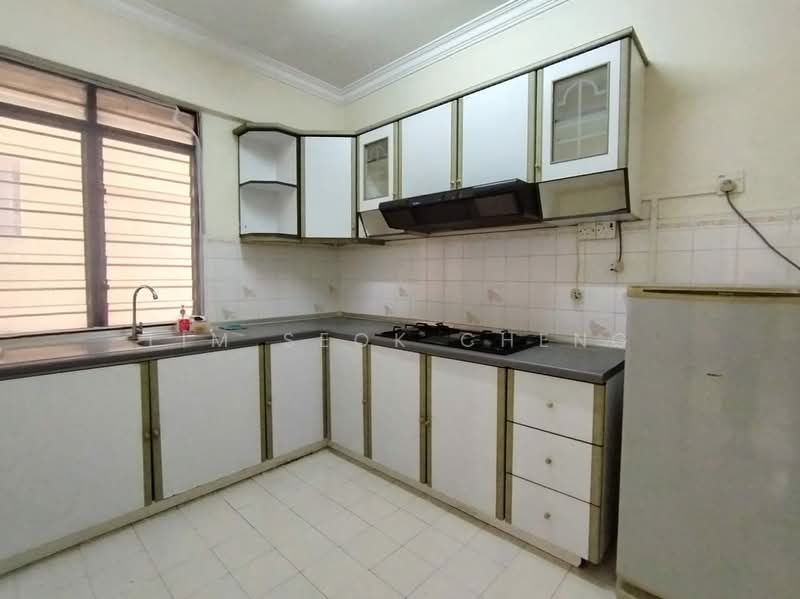 Apartment for Rent at Lavinia Apartments - Lim Seok Cheng - Kitchen - PropertyGuru.com.my