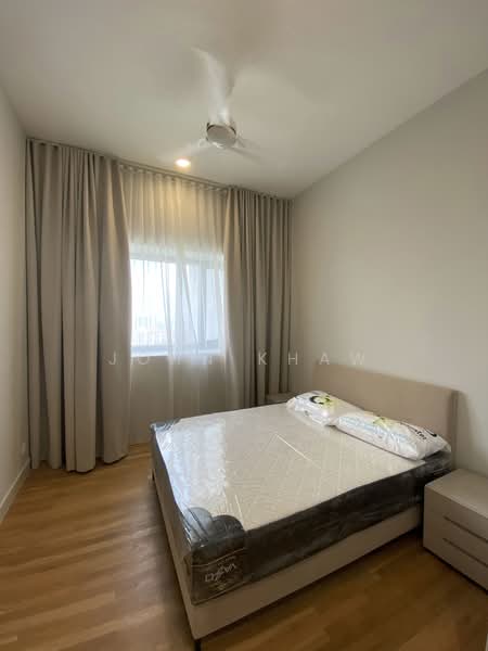 Servis Apartment untuk Disewa di Cyperus @ Tropicana Gardens - John Khaw - Bedroom - PropertyGuru.com.my