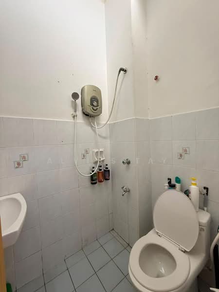 Rumah Teres 2-Tingkat untuk Dijual di Taman Setia Indah (Tebrau) - Alviss Tay - Bathroom - PropertyGuru.com.my