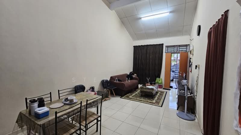 Rumah Teres untuk Dijual di Pulai (Johor) - Stefan Yu - Living Room - PropertyGuru.com.my