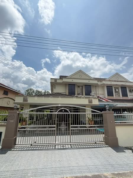 Semi-Detached House for Sale in Tabuan Jaya (Kuching) - Erica Bong - Exterior - PropertyGuru.com.my