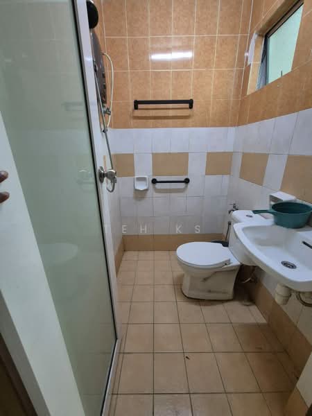 Rumah Teres 2-Tingkat untuk Disewa di Bandar Parklands (Klang) - Teh KS - Bathroom - PropertyGuru.com.my