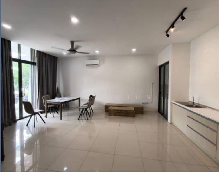 Rumah Teres 3 Tingkat untuk Disewa di Lake Fields (Sungai Besi) - Lee Pinjun - PropertyGuru.com.my
