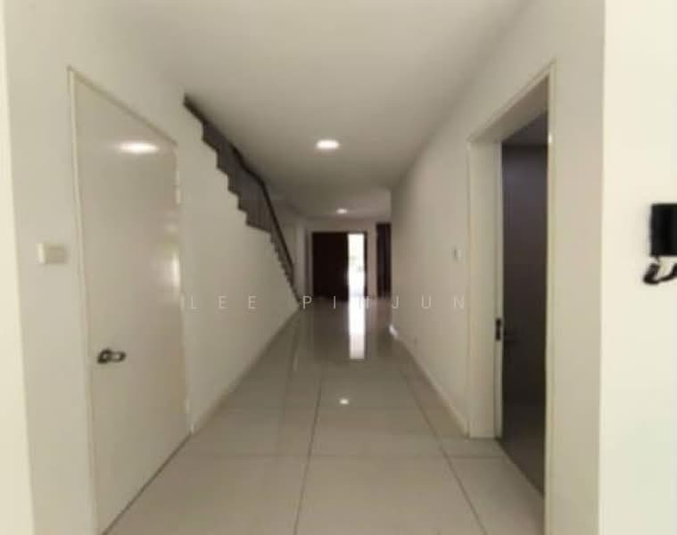 Rumah Teres 3 Tingkat untuk Disewa di Lake Fields (Sungai Besi) - Lee Pinjun - PropertyGuru.com.my