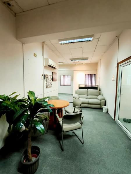 Shop / Office for Rent in Taman Daya (Johor Bahru) - Sze Lee - Interior - PropertyGuru.com.my