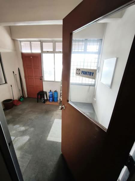 Shop / Office for Rent in Taman Daya (Johor Bahru) - Sze Lee - Entrance - PropertyGuru.com.my