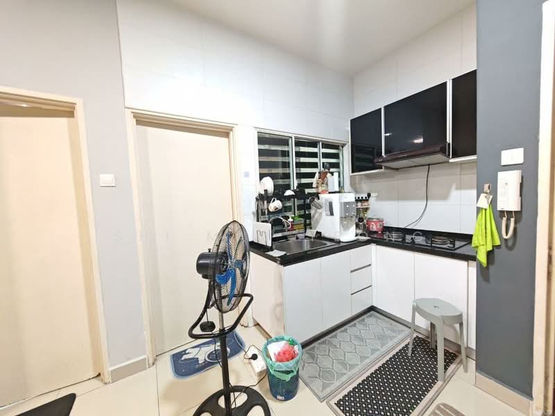 Apartment for Sale at Nusa Heights (Nusa Puncak) - Shi May Yeong - Kitchen - PropertyGuru.com.my