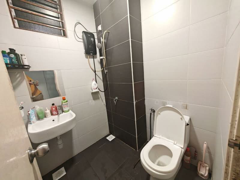 Apartment for Sale at Nusa Heights (Nusa Puncak) - Shi May Yeong - Bathroom - PropertyGuru.com.my