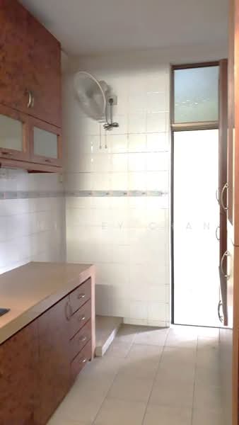 Pangsapuri untuk Dijual di Cengal Apartment - Shirley Chan - Kitchen - PropertyGuru.com.my