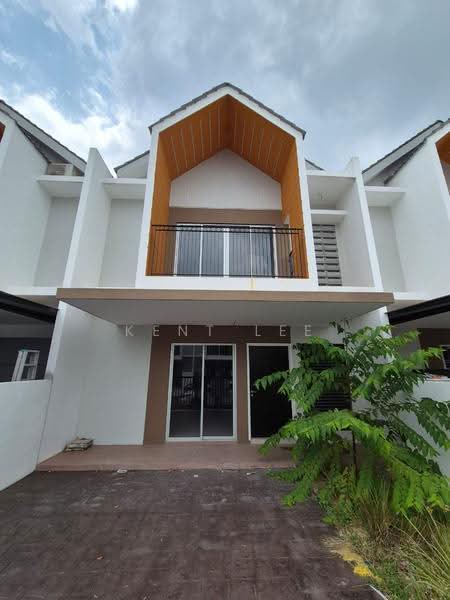 Terraced House for Rent in Kampung Selangor Dredging (Dengkil) - Kent Lee - Exterior - PropertyGuru.com.my