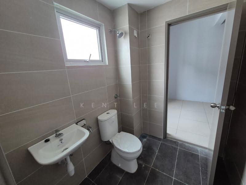 Terraced House for Rent in Kampung Selangor Dredging (Dengkil) - Kent Lee - Bathroom - PropertyGuru.com.my