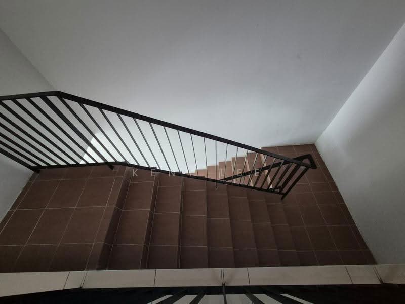 Terraced House for Rent in Kampung Selangor Dredging (Dengkil) - Kent Lee - Corridor - PropertyGuru.com.my