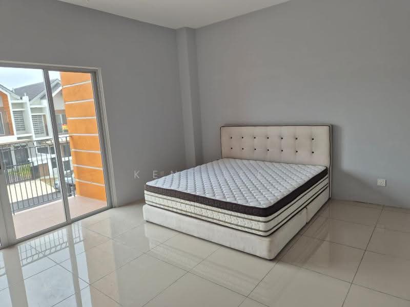 Terraced House for Rent in Kampung Selangor Dredging (Dengkil) - Kent Lee - Bedroom - PropertyGuru.com.my