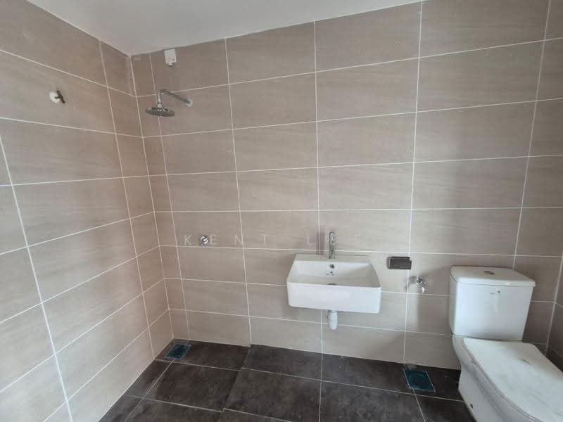 Terraced House for Rent in Kampung Selangor Dredging (Dengkil) - Kent Lee - Bathroom - PropertyGuru.com.my