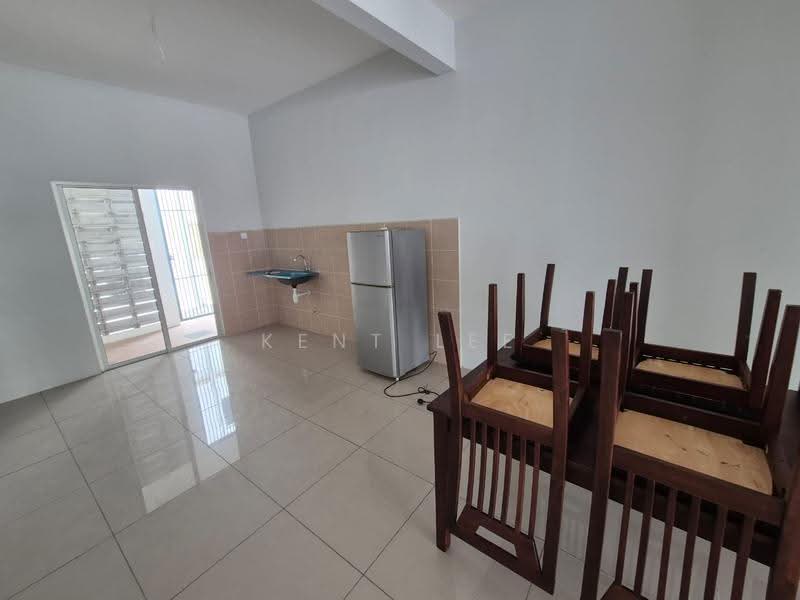 Terraced House for Rent in Kampung Selangor Dredging (Dengkil) - Kent Lee - Kitchen - PropertyGuru.com.my