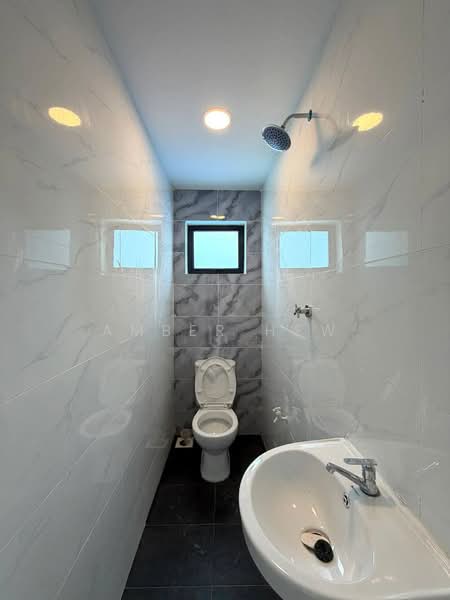 2-storey Terraced House for Sale in Kota Masai (Pasir Gudang) - Amber Hew - Bathroom - PropertyGuru.com.my