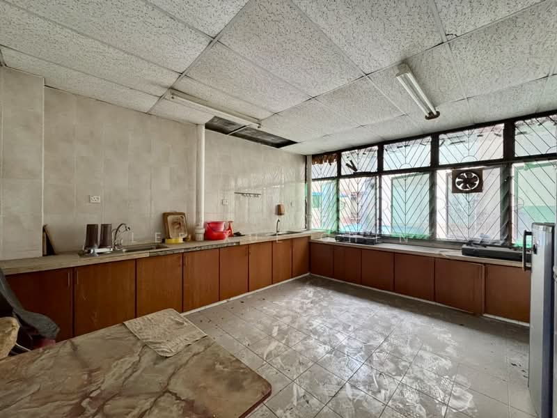 Shop for Rent in George Town (Penang) - Lee Xue Chen - Kitchen - PropertyGuru.com.my