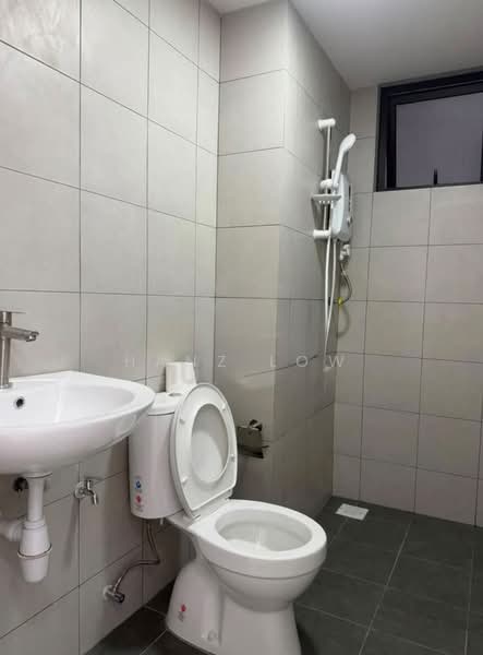 Kondominium untuk Disewa di Pangsapuri Mesra - Hanz Low - Bathroom - PropertyGuru.com.my