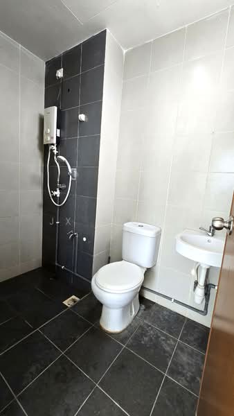 Servis Apartment untuk Disewa di Ascotte Boulevard - JX Chong - Bathroom - PropertyGuru.com.my