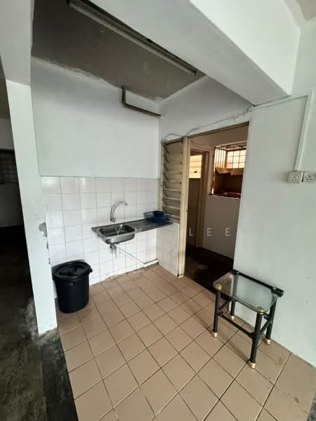 Flat for Rent at Cemara - Zayne Lee - Kitchen - PropertyGuru.com.my