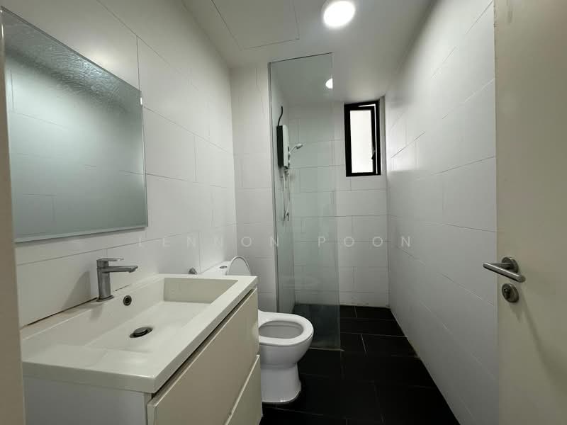 Kedai / Pejabat untuk Dijual di Sungai Buloh (Selangor) - Lennon Poon - Bathroom - PropertyGuru.com.my