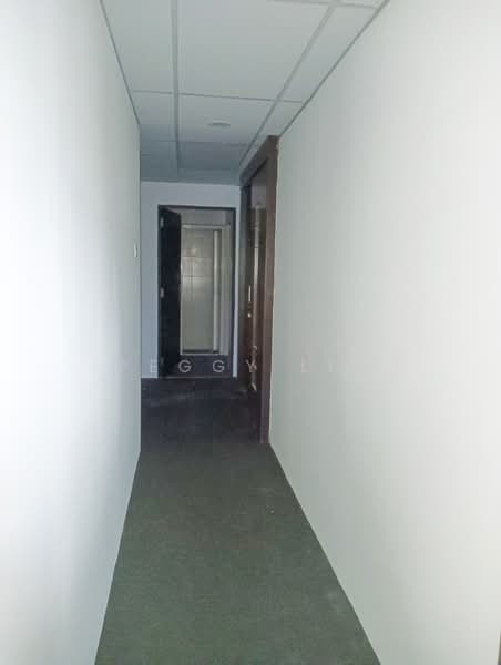 Kedai / Pejabat untuk Dijual di Petaling Jaya (Selangor) - Peggy Lim - Corridor - PropertyGuru.com.my