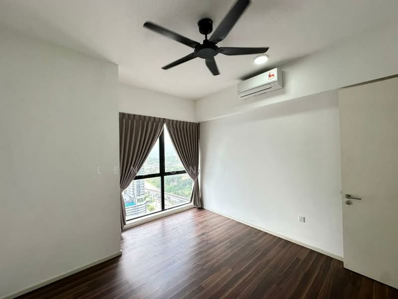 Shop / Office for Sale in Sungai Buloh (Selangor) - Lennon Poon - Bedroom - PropertyGuru.com.my