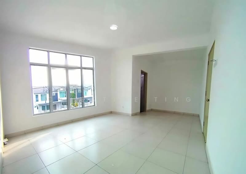 Rumah Teres 2-Tingkat untuk Dijual di Taman Pelangi Semenyih 2 (Semenyih) - Celestine Ting - Living Room - PropertyGuru.com.my