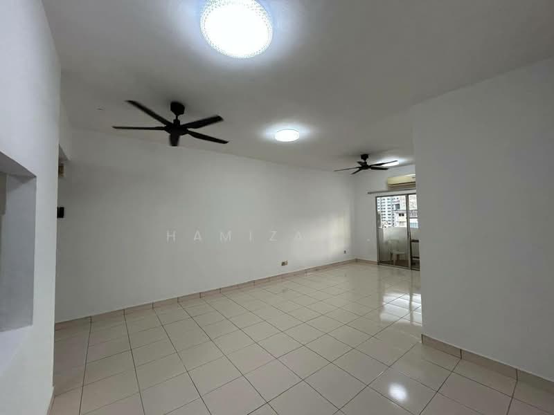 Pangsapuri untuk Dijual di Melur Apartment - Hamizah . - Living Room - PropertyGuru.com.my