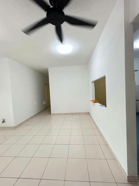 Pangsapuri untuk Dijual di Melur Apartment - Hamizah . - Living Room - PropertyGuru.com.my
