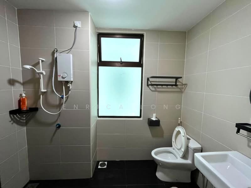 Kediaman Servis untuk Disewa di Wave @ Marina Cove - Enrica Long - Bathroom - PropertyGuru.com.my