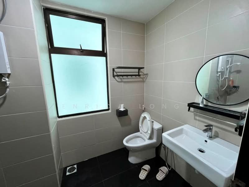 Kediaman Servis untuk Disewa di Wave @ Marina Cove - Enrica Long - Bathroom - PropertyGuru.com.my