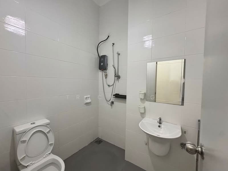 2-storey Terraced House for Rent in Johor Bahru (Johor) - Tracy Ong - Bathroom - PropertyGuru.com.my