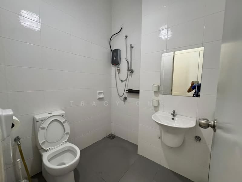 2-storey Terraced House for Rent in Johor Bahru (Johor) - Tracy Ong - Bathroom - PropertyGuru.com.my