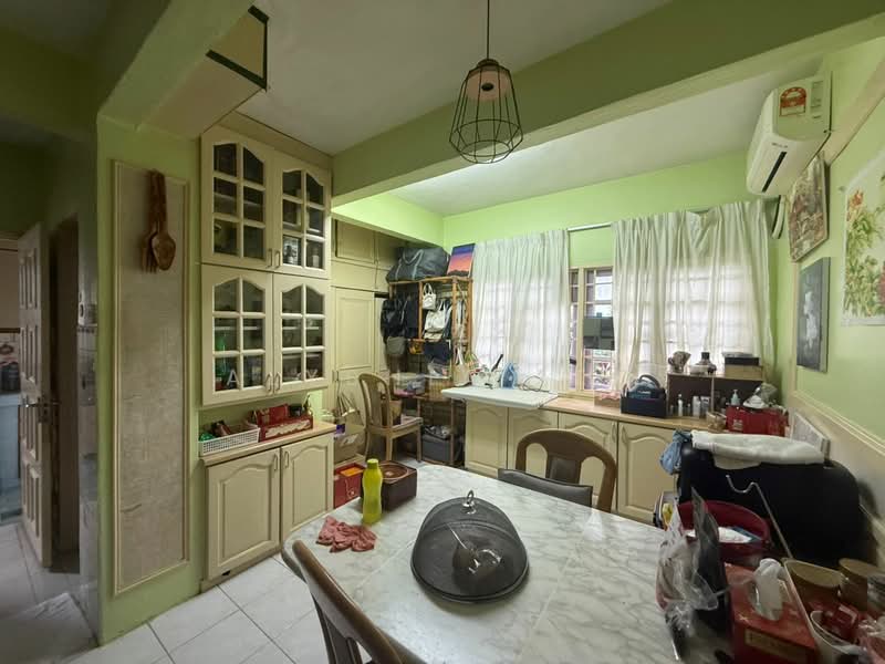 Rumah Teres 2-Tingkat untuk Dijual di Batu Caves (Selangor) - Alyshia Teo - Dining Room - PropertyGuru.com.my