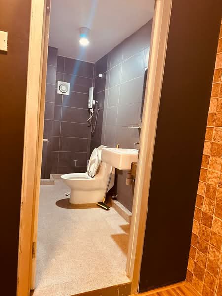 Kondominium untuk Disewa di Arte Subang West - Teh KS - Bathroom - PropertyGuru.com.my