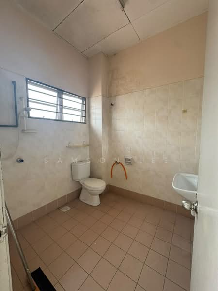 2-storey Terraced House for Sale in Taman Puchong Tekali (Puchong) - Samson Lee - Bathroom - PropertyGuru.com.my