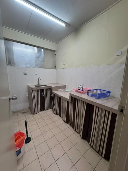 2-storey Terraced House for Sale in Taman Puchong Tekali (Puchong) - Samson Lee - Kitchen - PropertyGuru.com.my