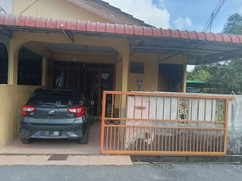 1-storey Terraced House for Sale in Taman Bukit Kayangan (Kechor) - Hasrul Rosli - Exterior - PropertyGuru.com.my