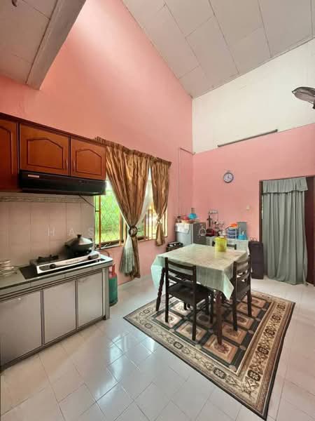 1-storey Terraced House for Sale in Taman Bukit Kayangan (Kechor) - Hasrul Rosli - Kitchen - PropertyGuru.com.my