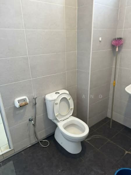 Servis Apartment untuk Disewa di BM City Suites @ BM City Mall - Carson Ang - Bathroom - PropertyGuru.com.my