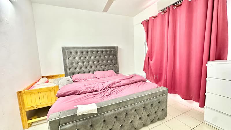 Pangsapuri untuk Dijual di Lakeview Apartments - Ahmad Farhi - Bedroom - PropertyGuru.com.my