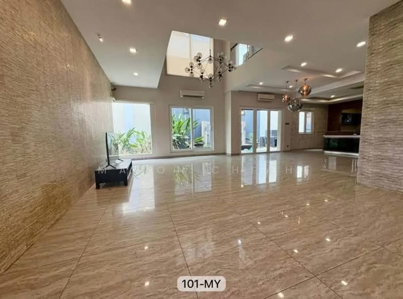 Bungalow for Sale in Taman Sri Istana (Klang) - Mason Chiah - Living Room - PropertyGuru.com.my