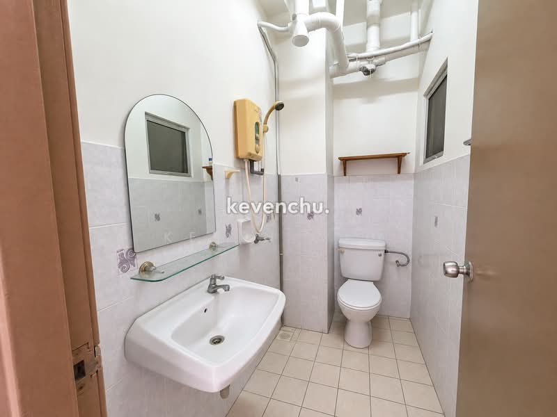 Apartment for Sale at Ridzuan Condominium - Keven Chu - Bathroom - PropertyGuru.com.my