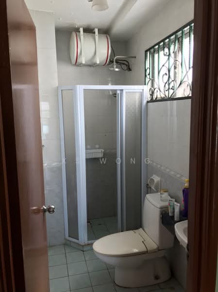 Pangsapuri untuk Dijual di Arena Green - KS Wong - Bathroom - PropertyGuru.com.my