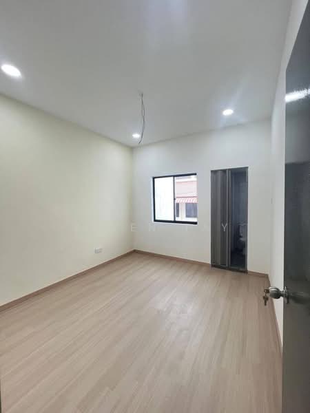 Rumah Teres 2 Tingkat untuk Dijual di Taman Sri Skudai (Skudai) - Seven Tay - PropertyGuru.com.my