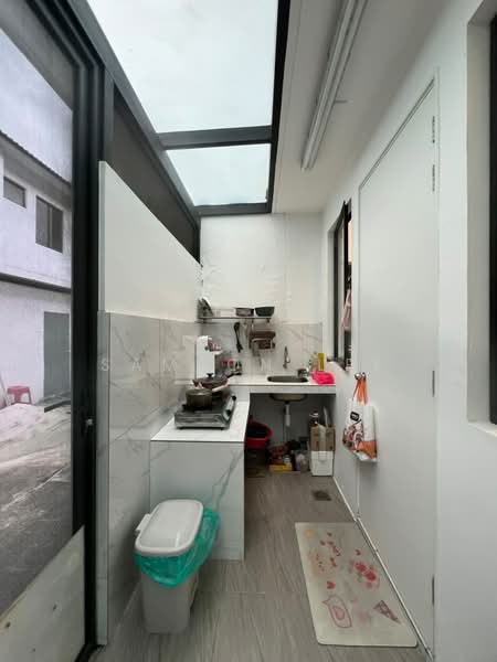 Rumah Teres 2-Tingkat untuk Disewa di Taman M Aruna (Rawang) - Samson Lee - Kitchen - PropertyGuru.com.my